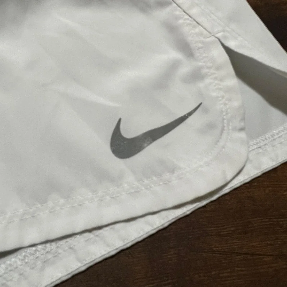 Nike white running shorts size S 301.5